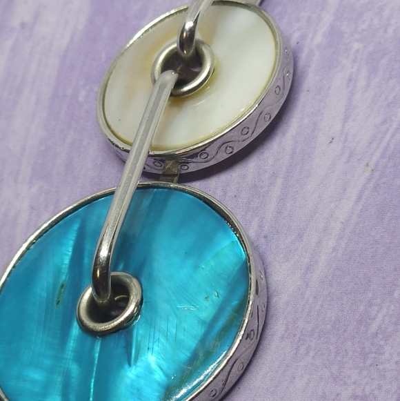 👍5 For $20 You & I Silver Tone Necklace Blue & White Abalone Circle Pendants - Picture 4 of 10